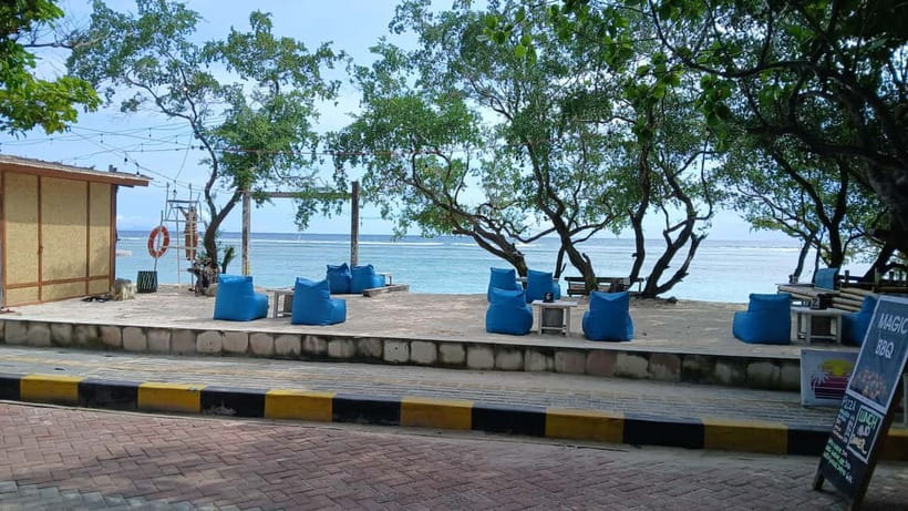 Gili Trawangan: Beach Massage with Sunset and Cocktail - Timing your appointment for sunset