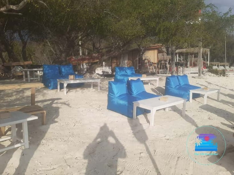 Gili Trawangan: The Beach Bar - Sunbed with Cocktail & Chill - Who will enjoy this beach experience most