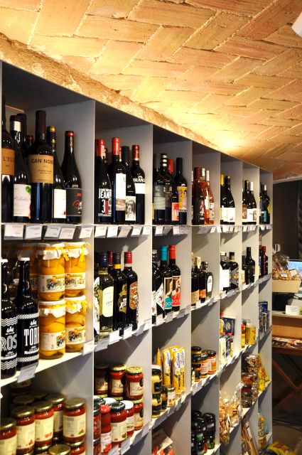 Girona Evening Food Tour & Tapas Bar Experience - The guide makes or breaks the evening