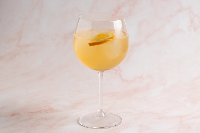 Greek cocktails and wines in Pagrati - Music, appetizers, and the value of the evening