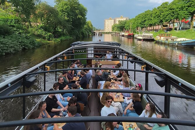 Groningen: Terrace Boat Experience with a Cozy Bar: 1 hour - Weather, comfort, and the atmosphere on board