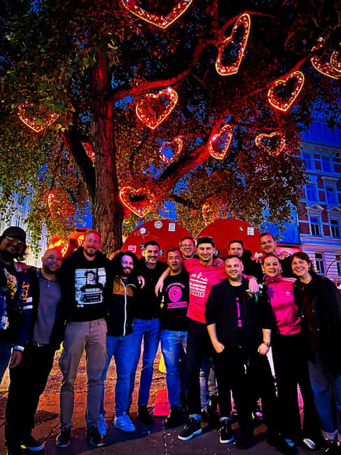 Hamburg: Pubcrawl & Nightlife Tour at St.Pauli - Booking details that matter
