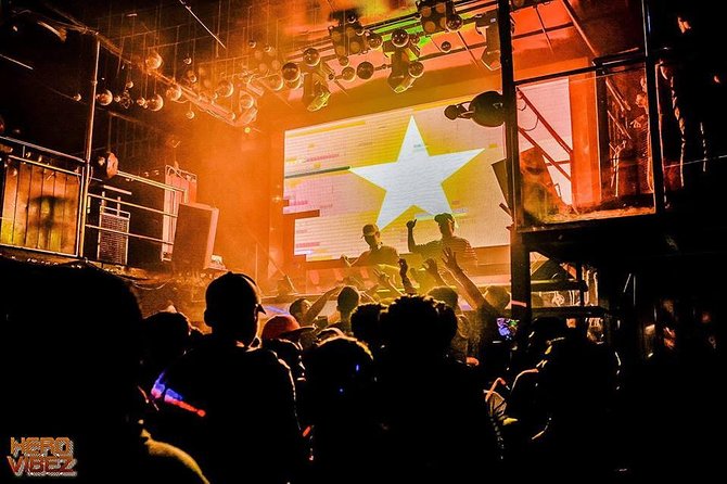 Hanoi Bar-Pub Experience Nightlife With Local Expert - Starting at 9:30 p.m. on Ma May Street
