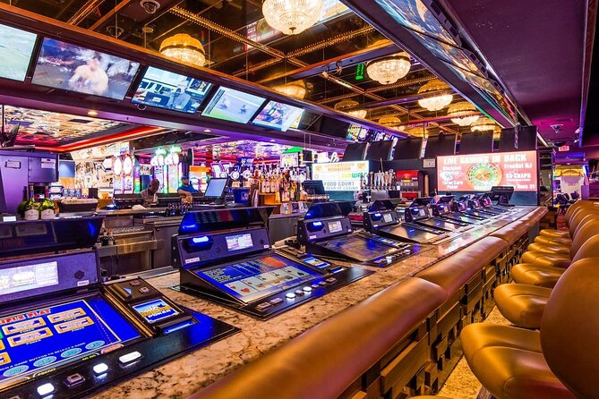 Happy Hour Bar Crawl! Las Vegas Strip Walking Tour - A budget-minded way to start a Vegas evening