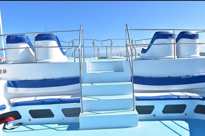 Hip Hop adult only Party Boat with Unlimited drinks& sand-bar - Dolphin viewing from the catamaran
