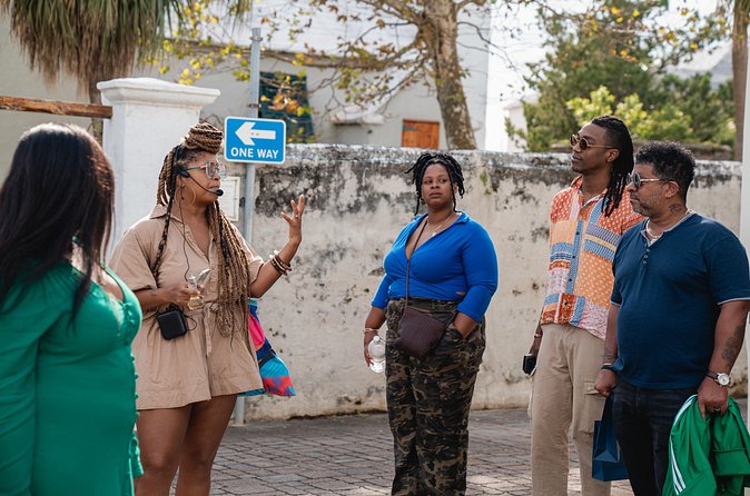 History With A Twist: Craft Cocktail & History Tour - Stewart Hall and the Bermuda Perfumery