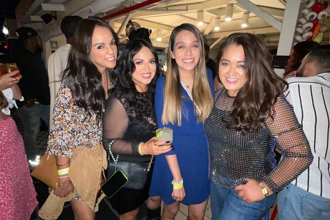 Hollywood Club Crawl in Los Angeles - Moving from venue to venue