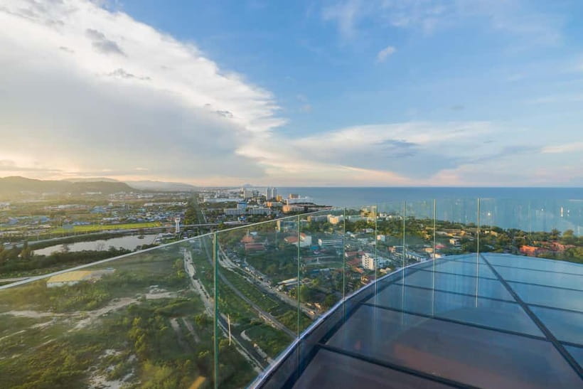 Hua Hin: Vana Nava Sky Bar Rooftop at Holiday Inn - Food and Drinks: Tasting Rather Than Feasting