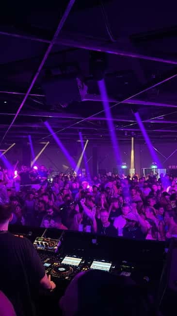 Ibiza: Nightlife Insider Tour with Pre-Club Drinks - Why this pre-club tour can improve an Ibiza night