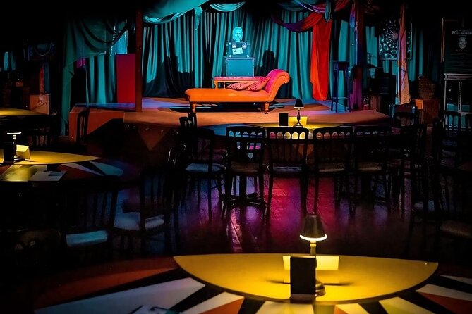 Immersive Magic Experience with Craft Cocktails in London - Key points at a glance