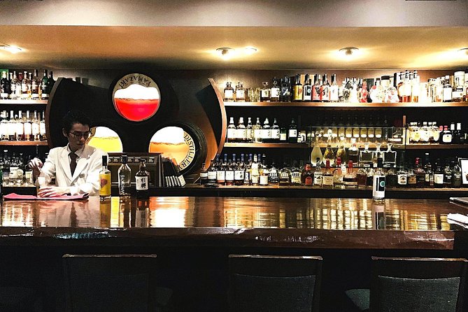 Japanese Whisky Tasting Experience at Local Bar in Tokyo - The guide makes or breaks the evening