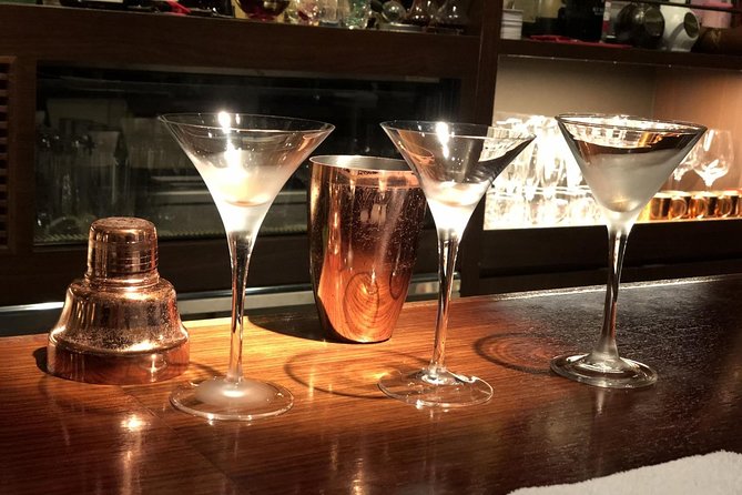 Japanese Whisky Tasting Experience at Local Bar in Tokyo - Buying rare whisky at the bar