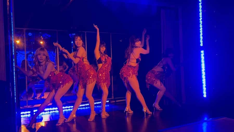 Kabukicho bar hopping & grab a bite tour - What the $96 price really covers