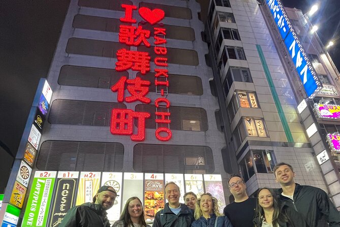 KABUKICHO DEEP TOUR + DINNER & BAR HOP w/local certified guide - Sake tasting or a Golden Gai bar