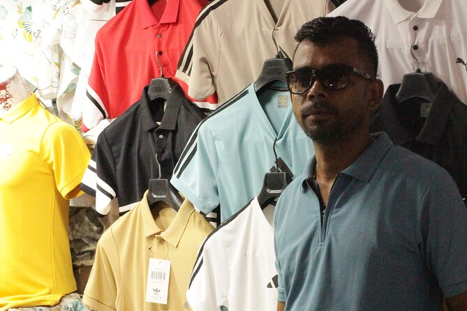 Kolkata Midtown Madness- A Street Food & Nightlife Tour - Riding the metro to Bowbazar