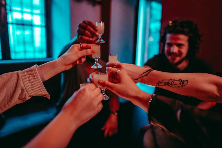 Krakow: 6 pm Tipsy Bar Tour With Karaoke+Twist (Thu-Fri-Sat) - Why the $34 price can work