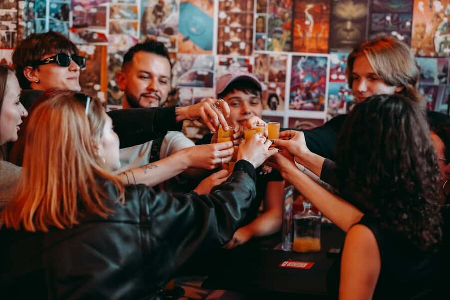 Krakow: 6 pm Tipsy Bar Tour With Karaoke+Twist (Thu-Fri-Sat) - Booking details worth checking