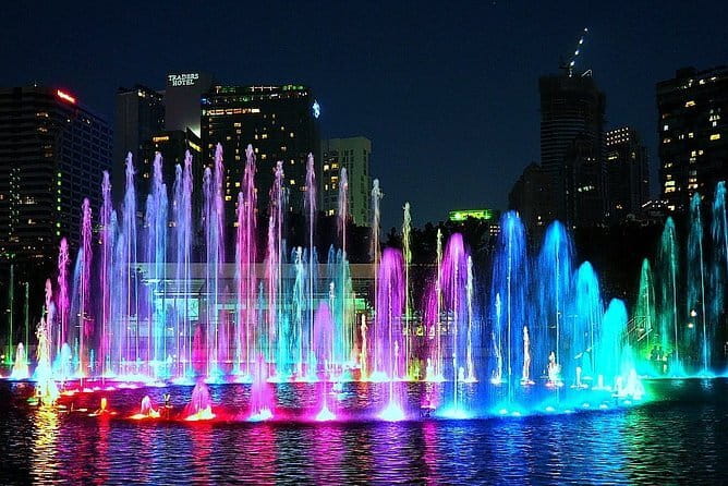 Kuala Lumpur Night City Tour: Experience the Nightlife - Lake Symphony and the KLCC finale