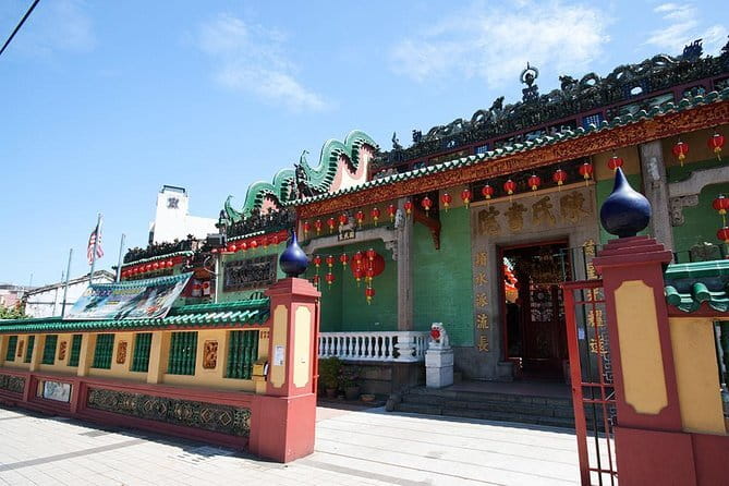 Kuala Lumpur Night City Tour: Experience the Nightlife - Sri Maha Mariamman Temple, a short but meaningful stop
