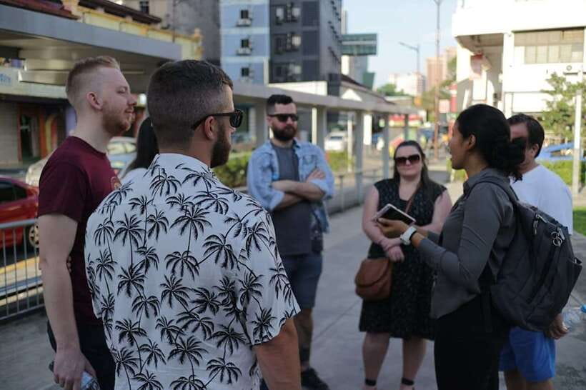 Kuala Lumpur: Nightlife Street Food Tour with 6 Tastings - Riding the MRT through central Kuala Lumpur