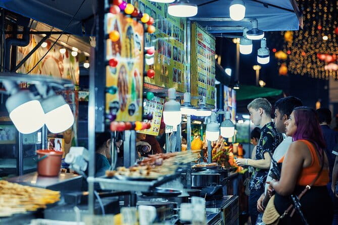 Kuala Lumpur: Nightlife Walking Tour with Local Guide - What the $25 price really gets you