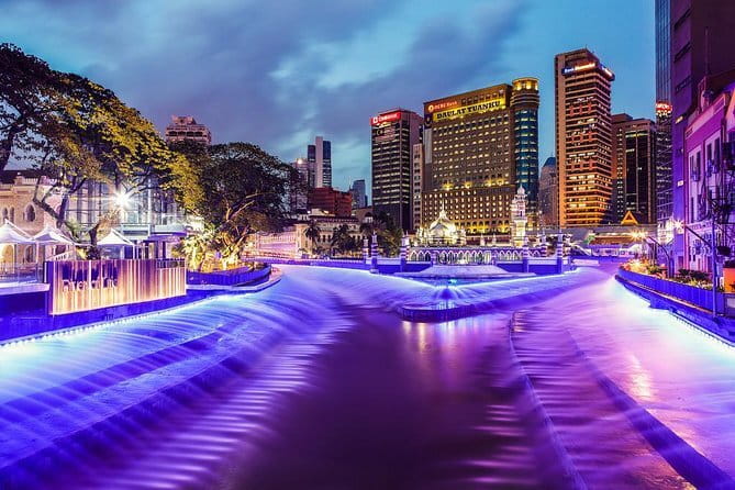 Kuala Lumpur: Nightlife Walking Tour with Local Guide - Jalan Alor, where the walk gets hungry