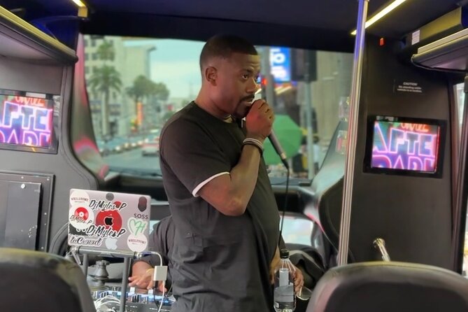 LA: TMZ Hollywood Nightlife Bar and Club Tour with Onboard DJ - Keeping track of the group