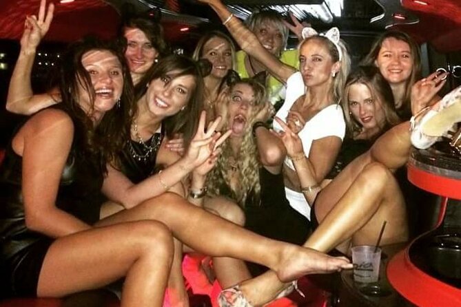 Las Vegas Bar Crawl by Party Bus with Free Drinks - The quick facts that shape your night
