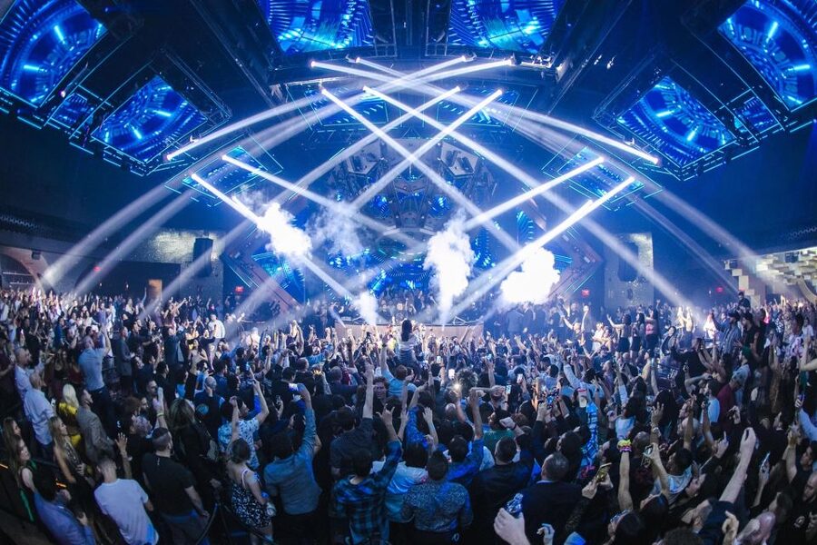 Las Vegas: Club Crawl by Party Bus w/ Free Drinks - Checking in when the meeting hotel may change
