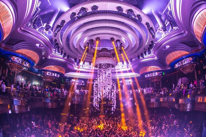 Las Vegas Club Crawl - Party Bus Tour - The 9:30 p.m. start on the Las Vegas Strip