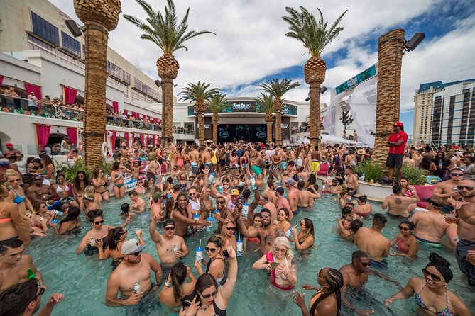 Las Vegas Day Club Crawl & Party Bus VIP Tour - The party bus ride