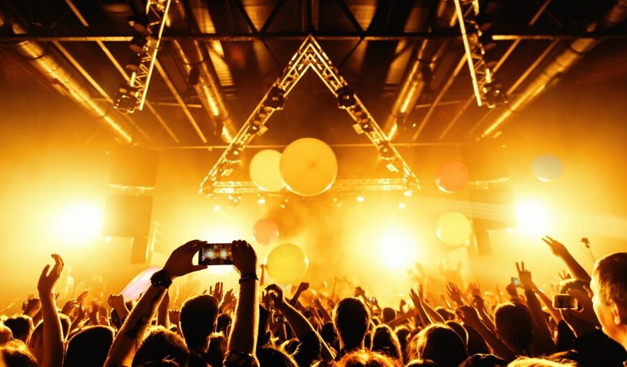 Las Vegas: Party Bus Nightclub Crawl - What the $54 Las Vegas crawl is really selling