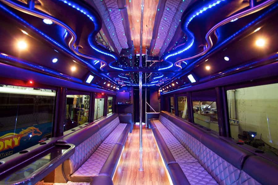 Las Vegas: VIP Club Crawl with Party Bus and Drinks - Entering the final superclub