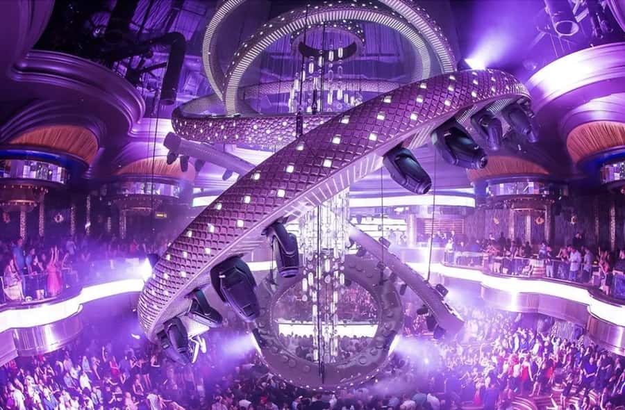 Las Vegas: VIP Club Crawl with Party Bus and Drinks - What the $98 price really covers