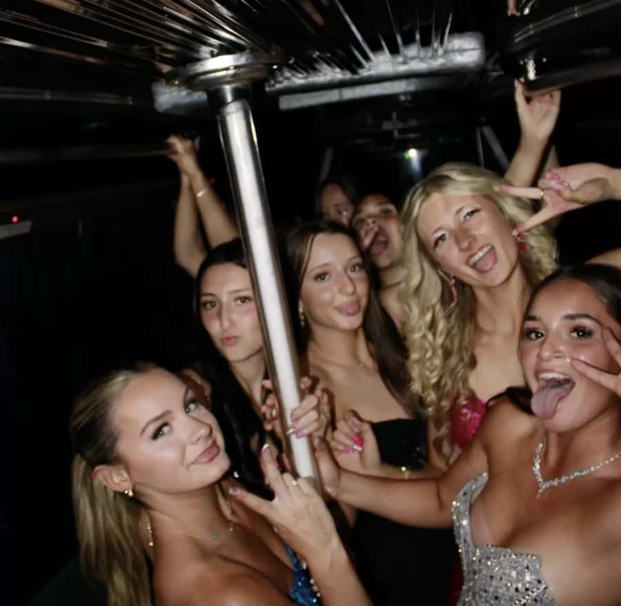 Las Vegas: VIP Club Crawl with Party Bus and Drinks - Practical tips for a smoother evening