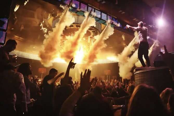 Las Vegas: VIP Club Crawl with Party Bus, Express Entry & Drinks - Three or four venues, with a rooftop change of pace
