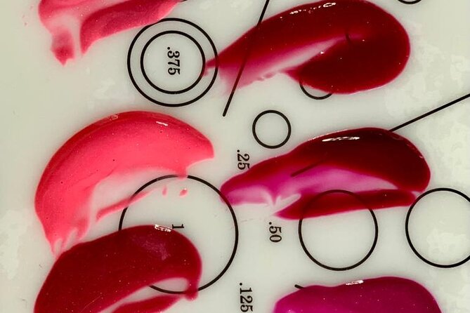 Lip Print Beauty Bar Charlotte: Create Your Own Lipstick or Gloss - What happens during the one-hour Charlotte experience