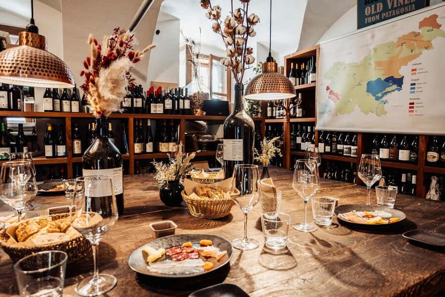 Ljubljana: Slovenian Wine Tasting at Wine Bar Šuklje - The seven wine sequence and what you learn
