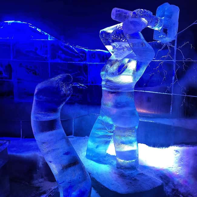 Lofoten: Magic Ice Bar Entry Ticket with Welcome Drink - Entering Magic Ice in Svolvær