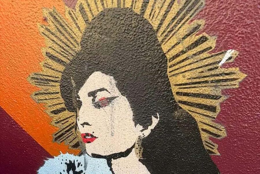 London: Amy Winehouse Bar Tour with Drinks and Snacks - Why Camden is the right setting for Amy’s story