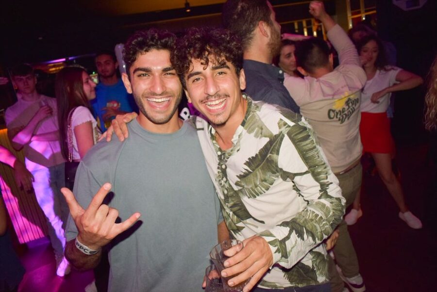 London: Bar and Club Crawl to 5 Central London Venues - Dress code, ID, and practical limits