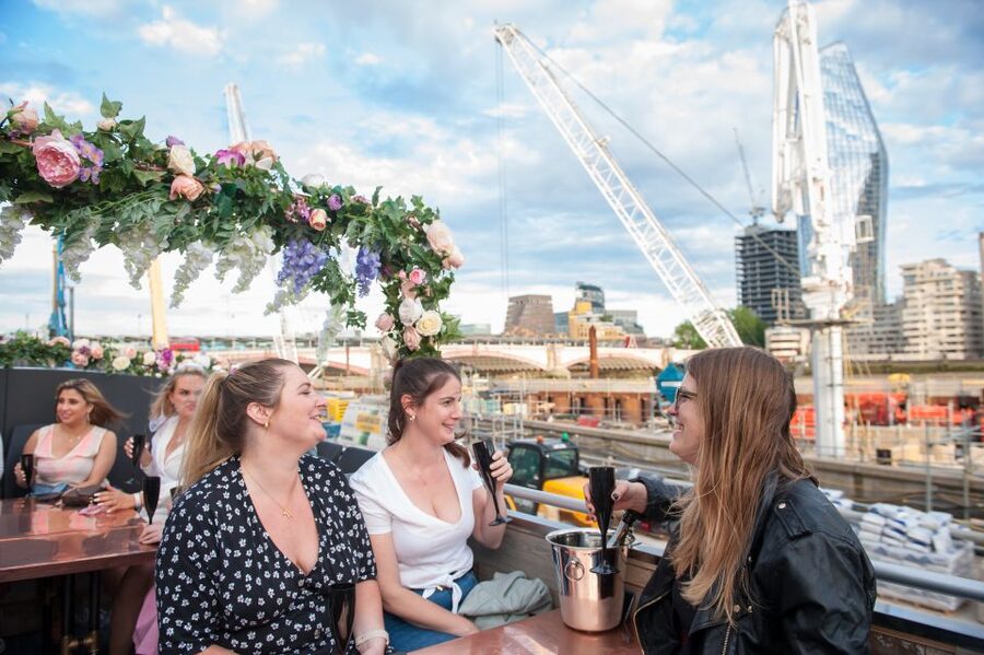 London: Bar Bus Tour by Tootbus - Key things to know before booking