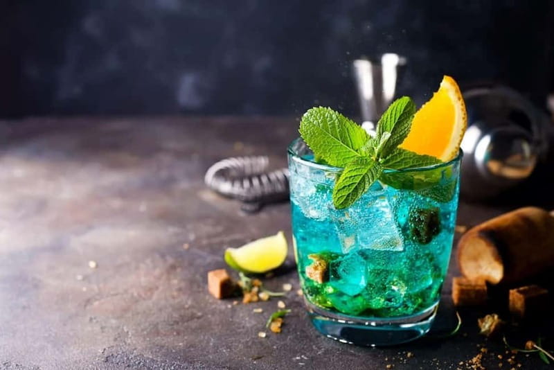 London Bar Meetup: Entry, Safe Original Drink & Transfer - Hotel pickup and the ride into town