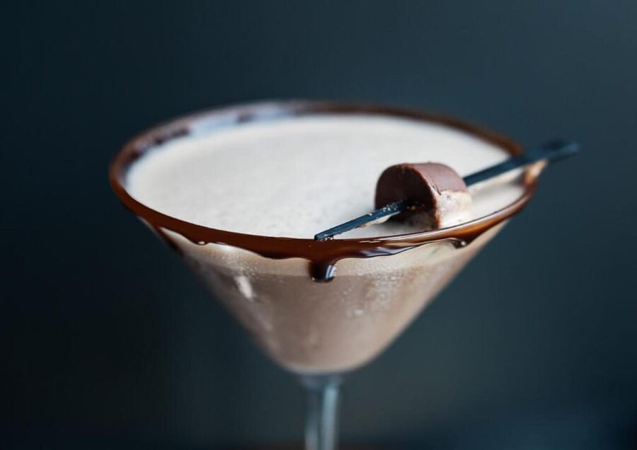 London: The Chocolate Cocktail Club - Choosing from more than 20 chocolate cocktails