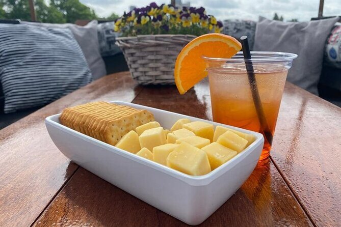 Luxury Amsterdam Canal Cruise – Unlimited Cocktails Included (1H) - Is $38.45 a fair price?