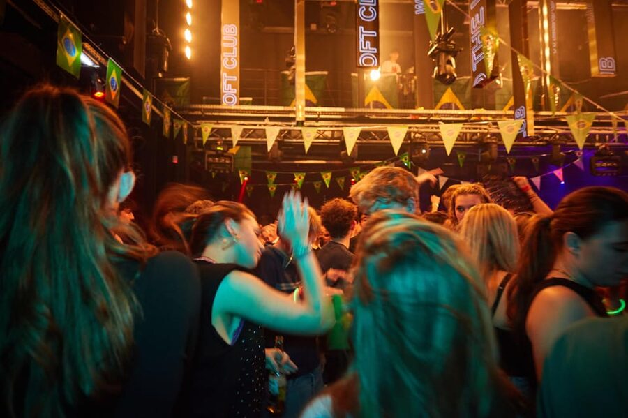 Lyon: Riviera Bar Crawl Party with Free Shots and Vip Entry - The protest warning and personal safety