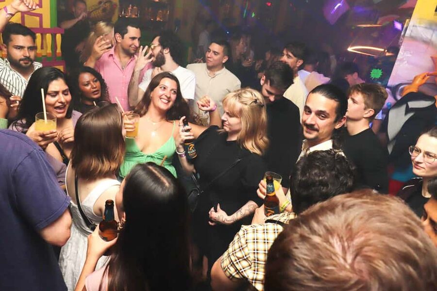 Madrid: Top Pub Crawl with Drinks and Free Nightclub Entry - What the $14 price really covers