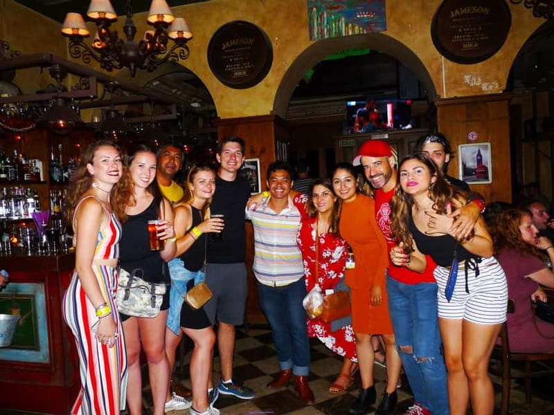 Madrid Wine Tasting, Flamenco Class and Trendy Bar - Old Madrid stories between the stops