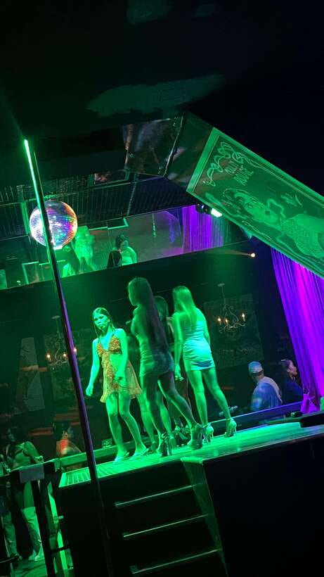Makati Bar Crawl, GoGo Bar, Club, and Live Band - Key points before you book