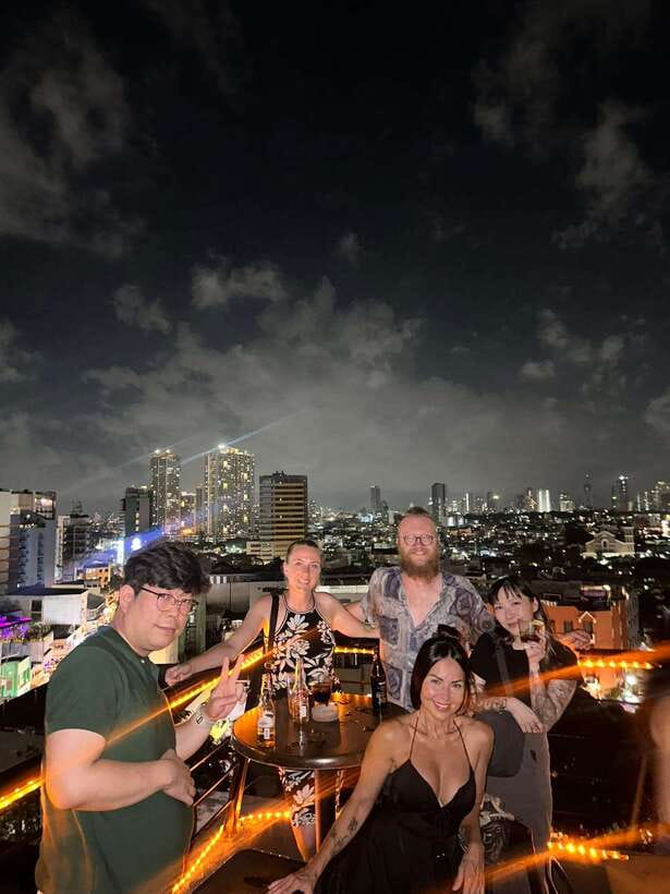 ⭐ Makati Bar Hopping and Pub Crawl Tour with Venus ⭐ - The first stops: cocktails, local beer, and conversation